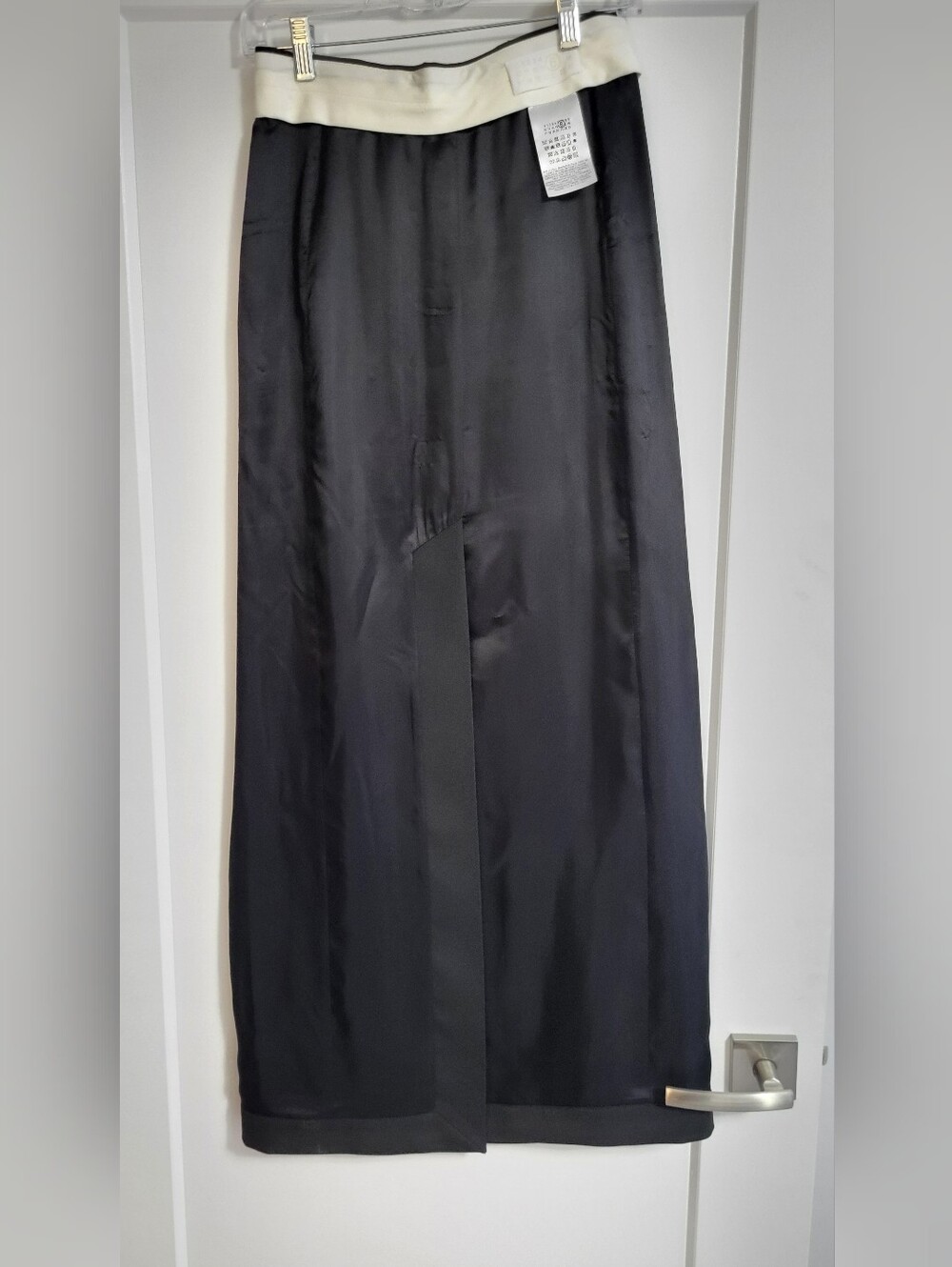MM6 Maison Martin Margiela Black Skirt with Cream Waistband